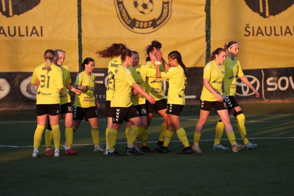 Naujokės debiutas pažymėtas pergale prieš vicečempiones (santrauka, komentarai)