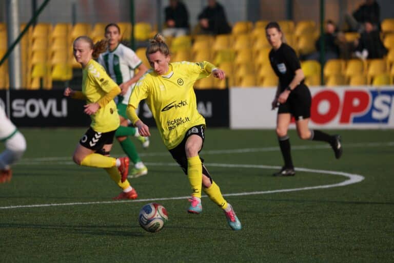 Čempionės apgynė namų tvirtovę ir tapo vienvaldėmis lyderėmis (santrauka, komentaras)